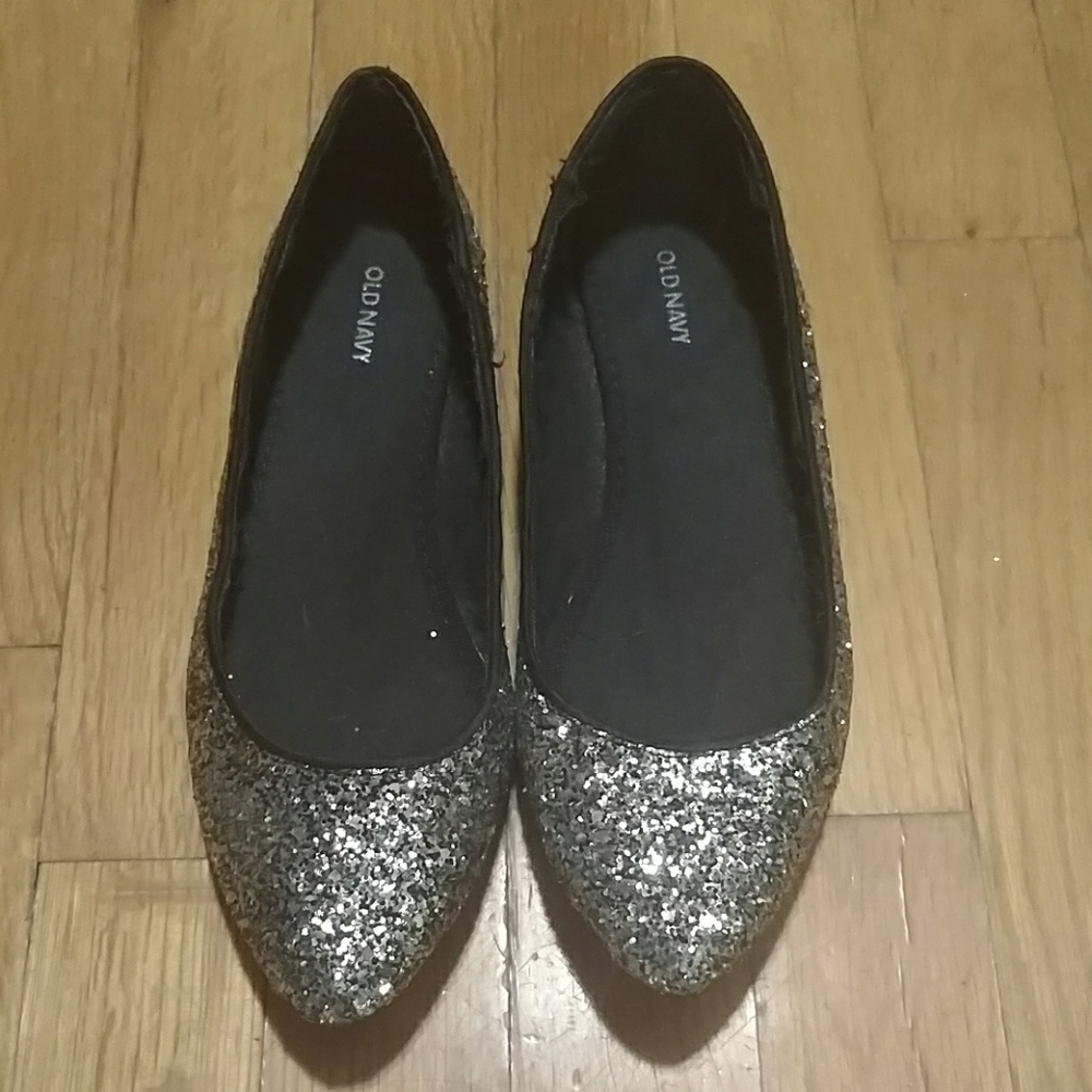 Old Navy glitter flats - silver glitter size 6